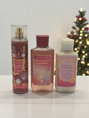 NWT Bath and Body Works Strawberry Snowflakes Body Care Gift Set Christmas Gifts